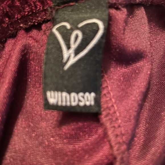 Windsor Crushed Velvet Deep Burgundy Mini Dress Size Small - Picture 5 of 6